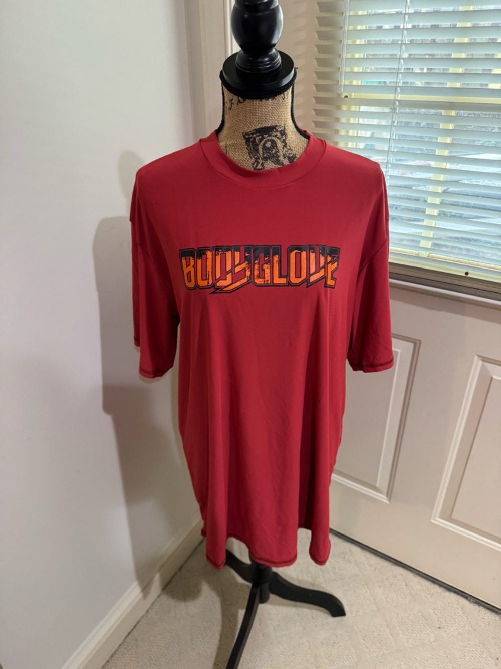 Body Glove Men's Red Short-Sleeve Logo Tee size XL